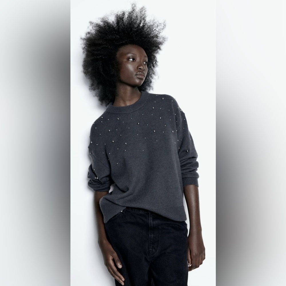 Beaded Pearl, Rich Gray Sweater | Crew Neck | Long Sleeves | XL